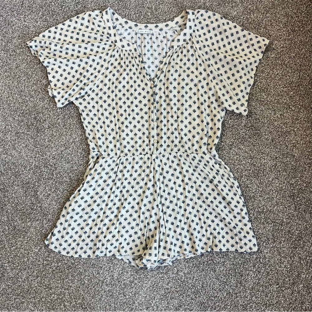 Miou Muse White Blue Floral Short Sleeve Romper, Size Medium